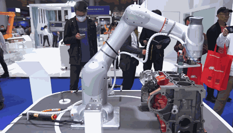 2023深圳工业展-去毛刺-1.gif
